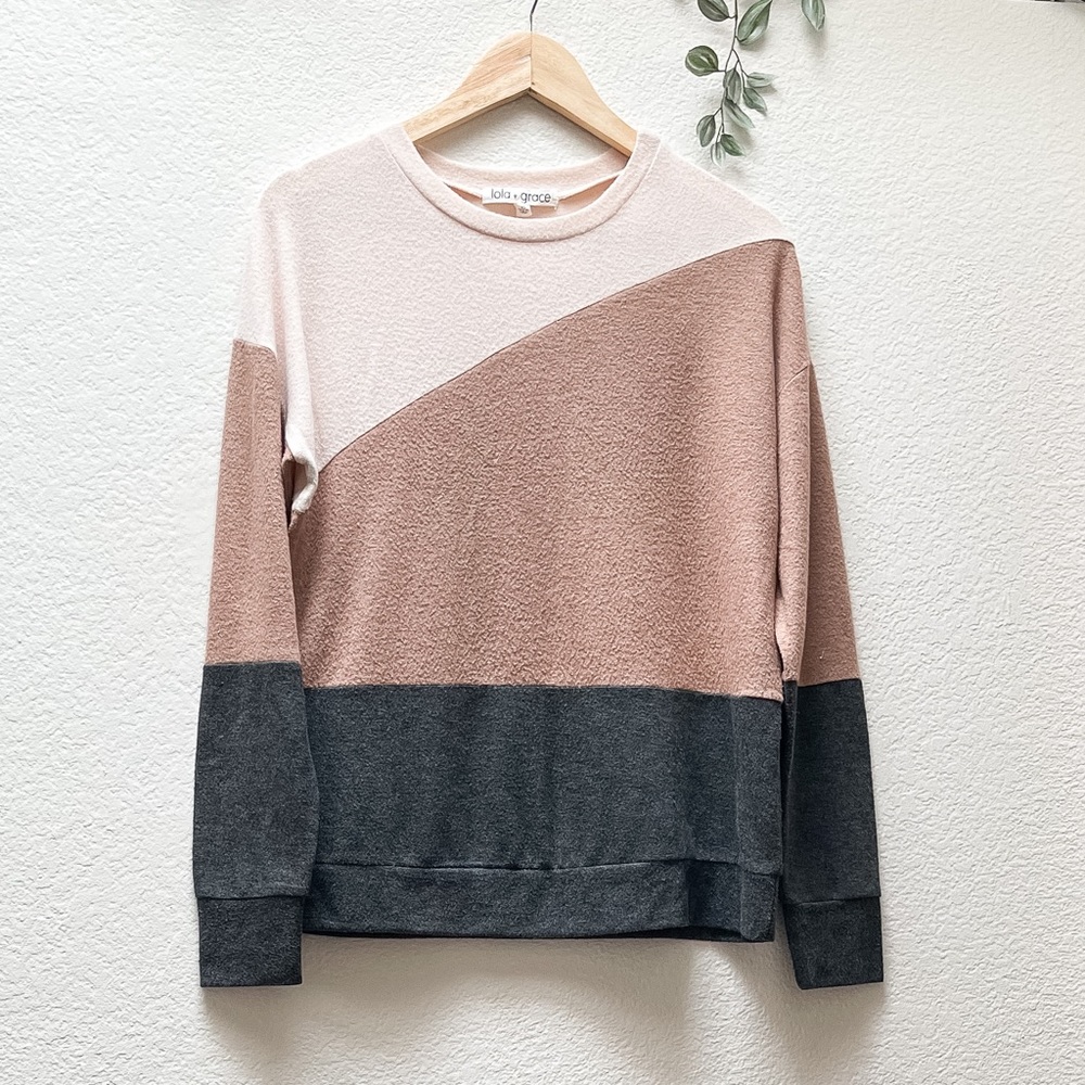LAST CALL, lowest price 🪩 Lola Grace | Color Block Sweater
